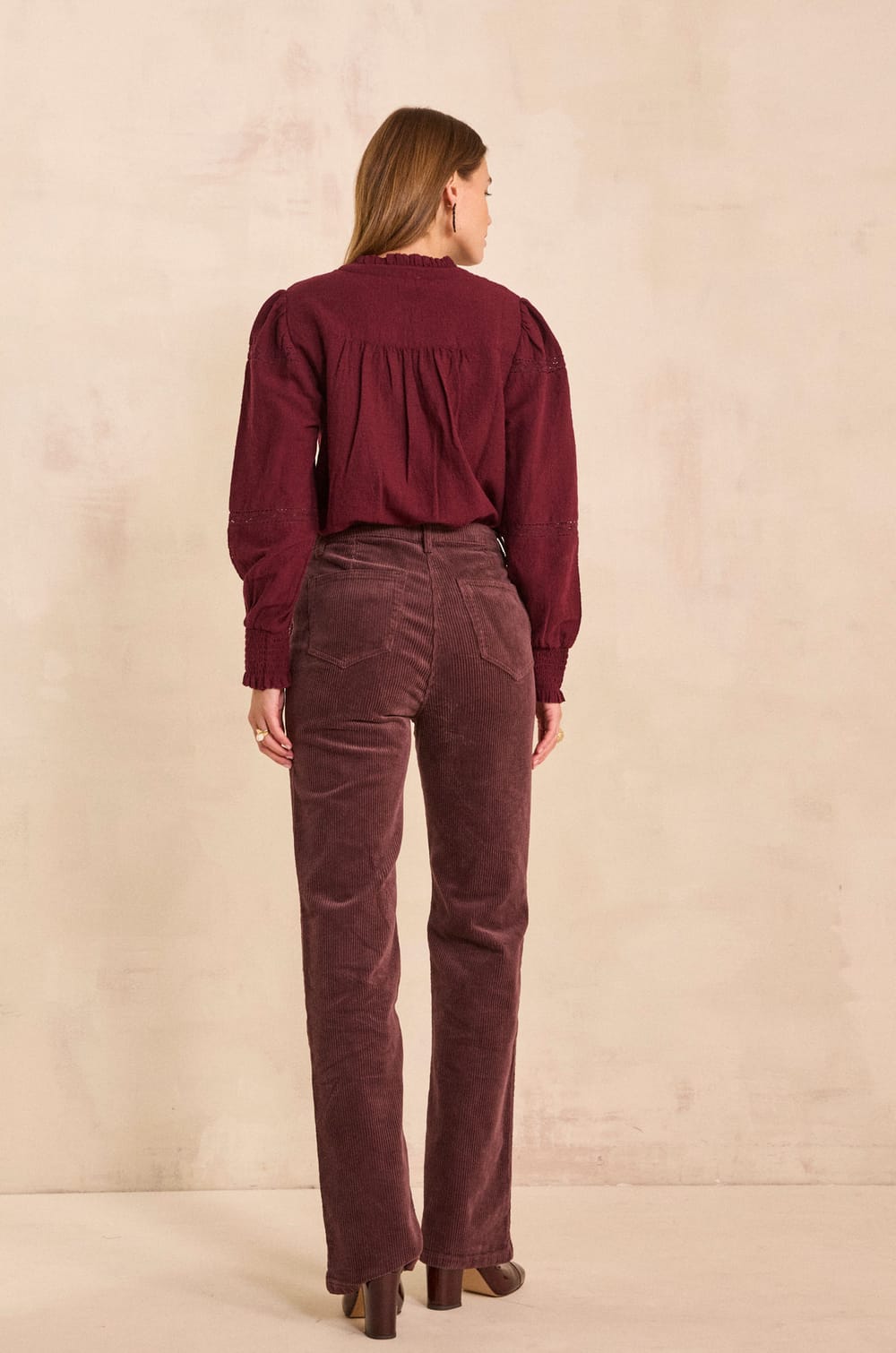 Purple velvet flared pants NINON;${refinementColor}