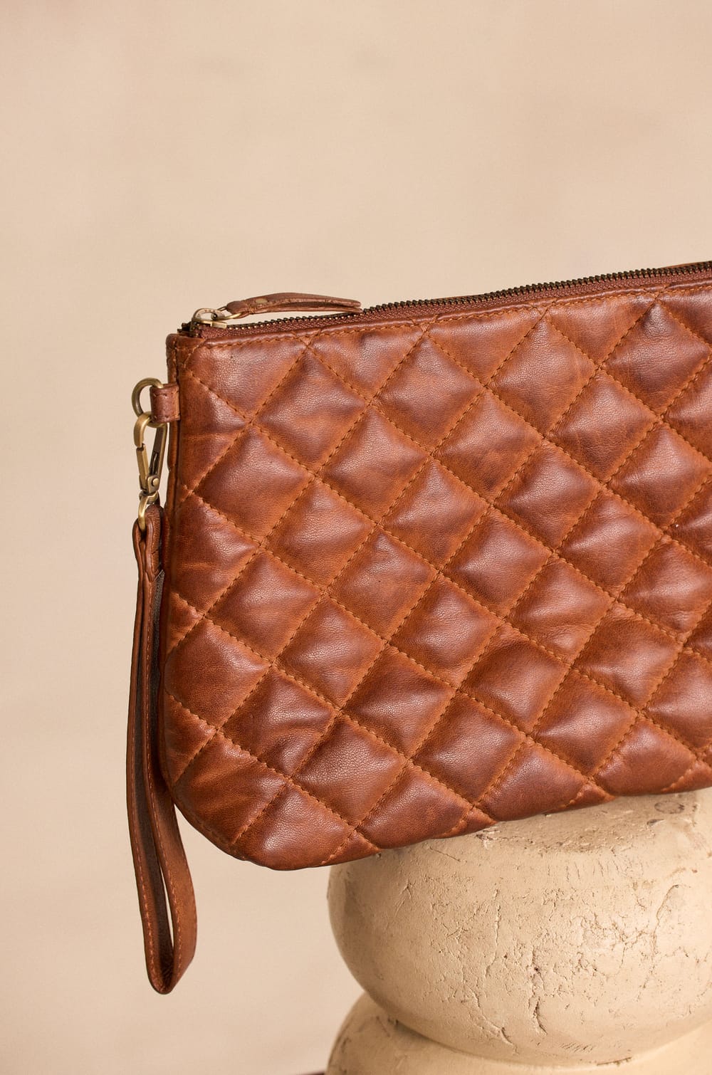 Pochette 100% cuir VIVIEN;${refinementColor}