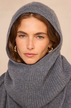Cashmere hood GALA;${refinementColor}
