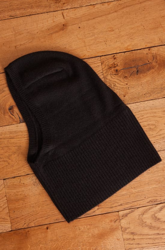 HECTOR hat in 100% recycled cashmere - 2 ply;${refinementColor}