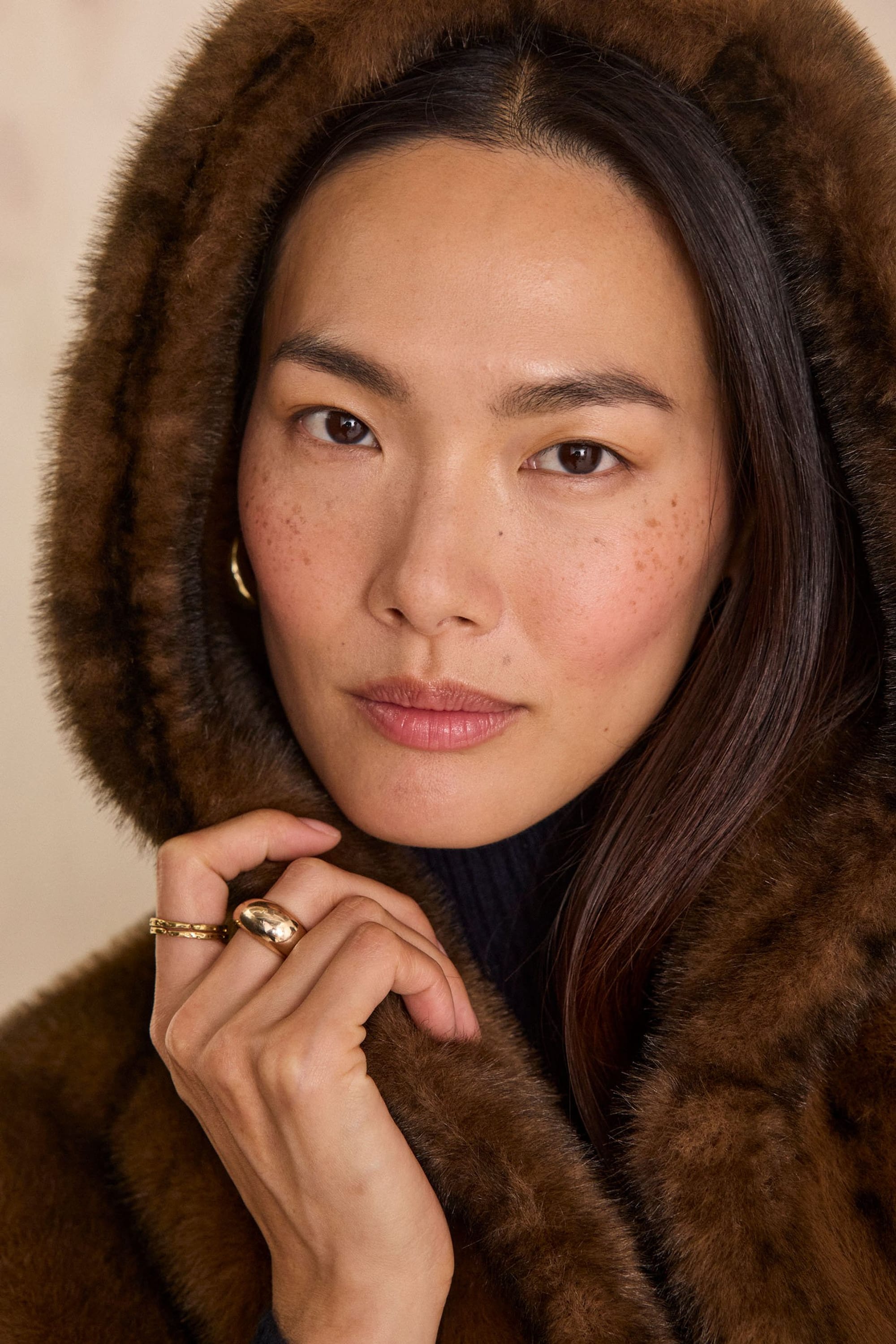 DAYANA fluffy cape coat woman | BROWN | Maison 123