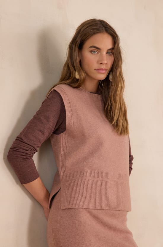 BARCLAY sleeveless jumper in wool;${refinementColor}