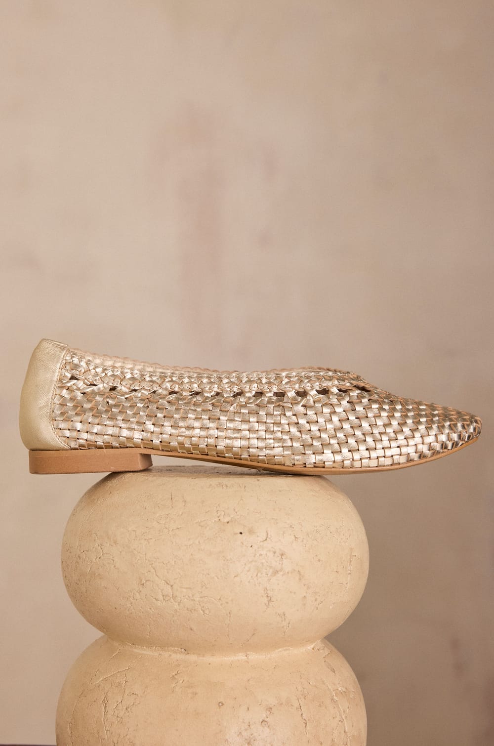 100% leather ballet flats SANTIAGO;${refinementColor}