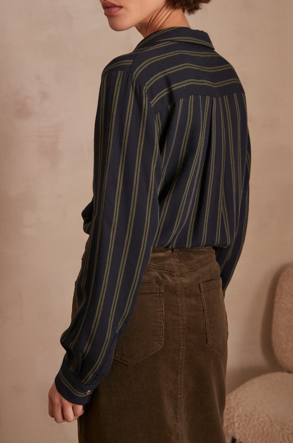 BESTY shirt;${refinementColor}