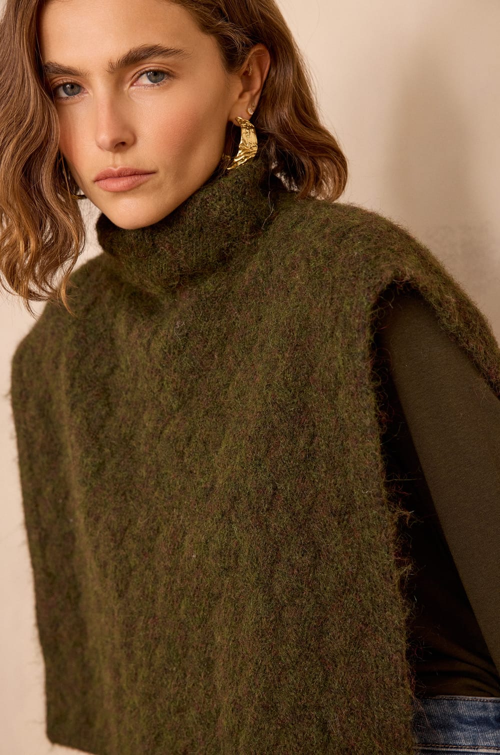 TAO Scarf with Cable Knit Pattern;${refinementColor}