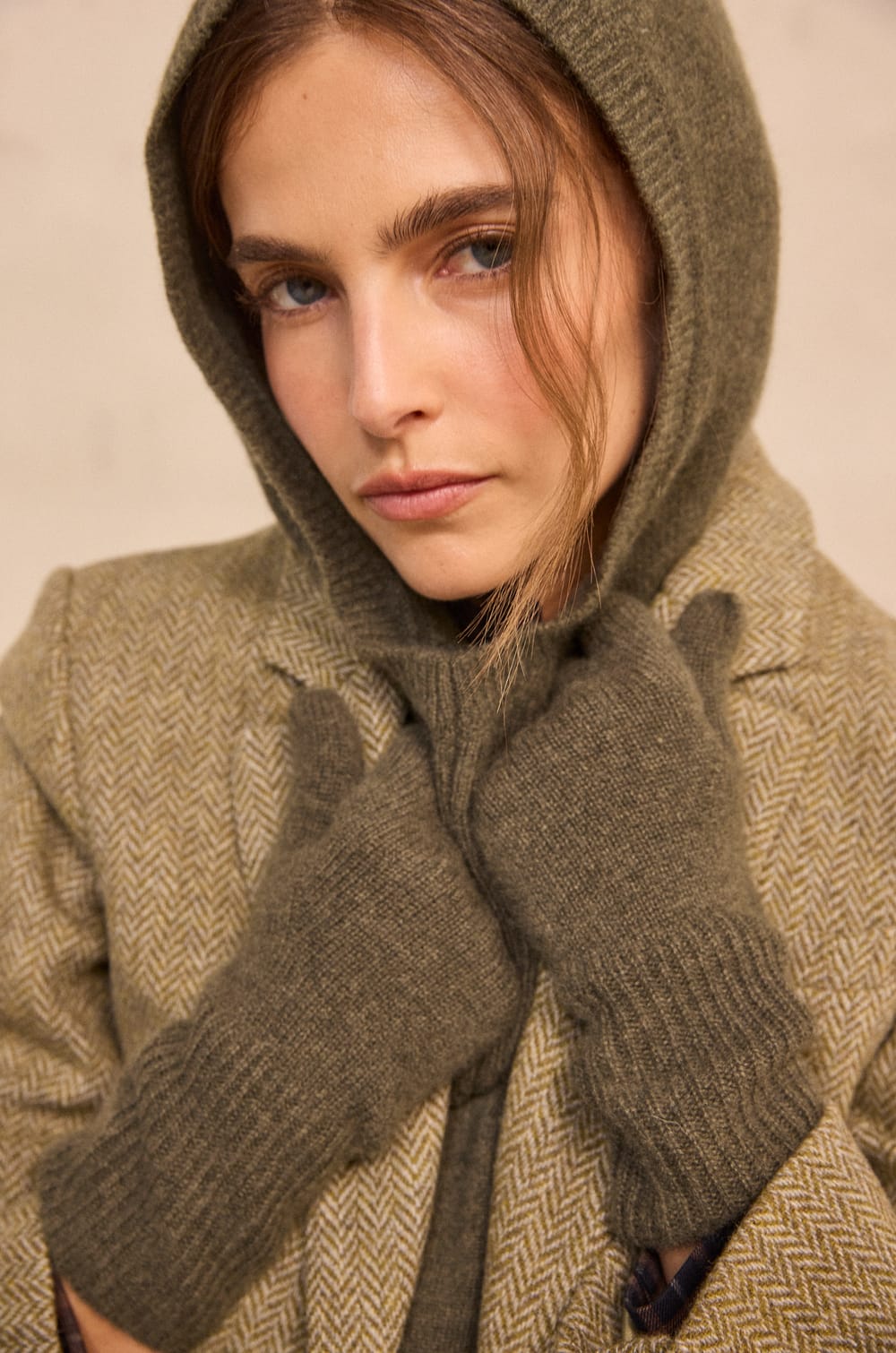 Cashmere Gloves;${refinementColor}