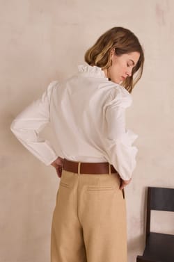 Blouse &agrave; broderies florales en 100% coton DIAMOND;${refinementColor}