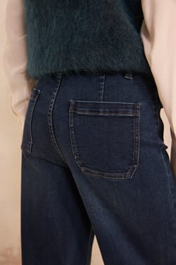 Wide and cropped cotton blend STELLA jeans;${refinementColor}