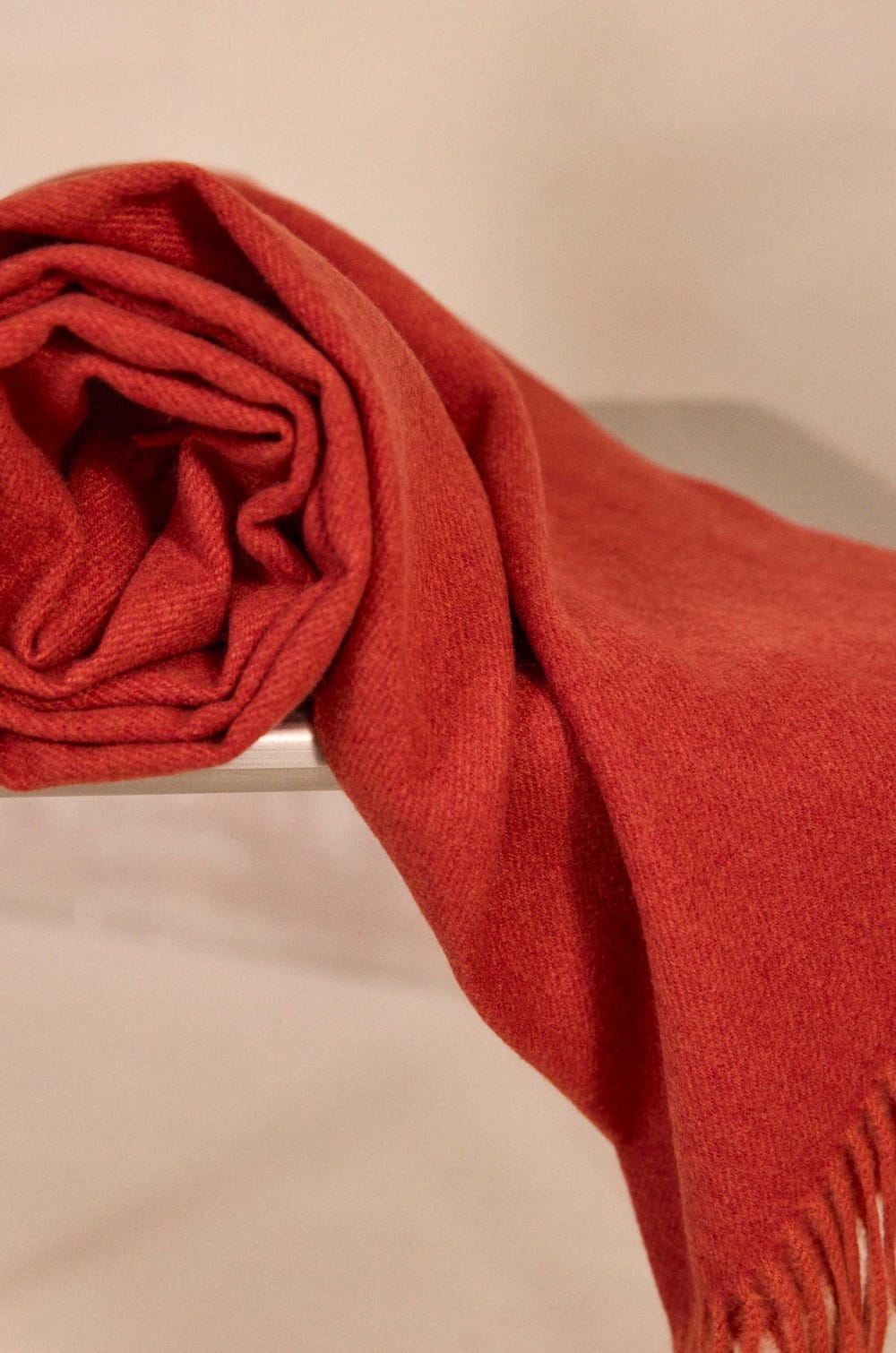 Woven paprika scarf ROBIN;${refinementColor}
