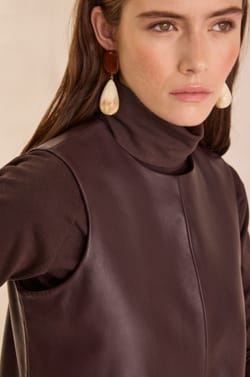 Short sleeveless dress in 100% leather BRUME;${refinementColor}