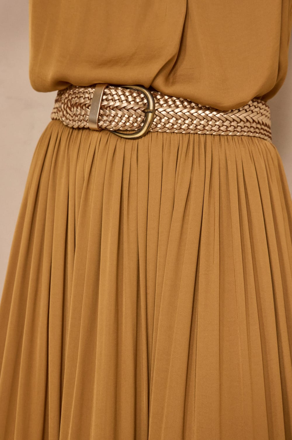 Pleated midi skirt CRYSTAL;${refinementColor}