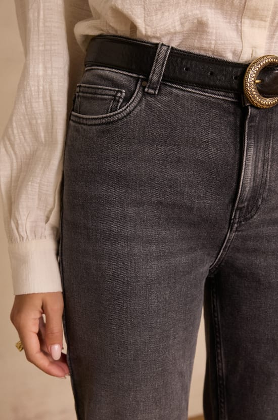 LOU slim jeans in denim;${refinementColor}