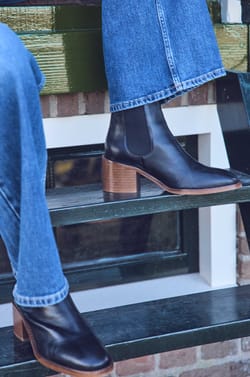 VALENTINA leather boots;${refinementColor}