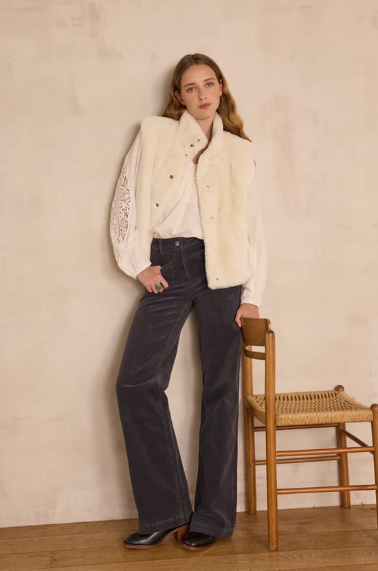 SUZANNE Sleeveless Cardigan;${refinementColor}