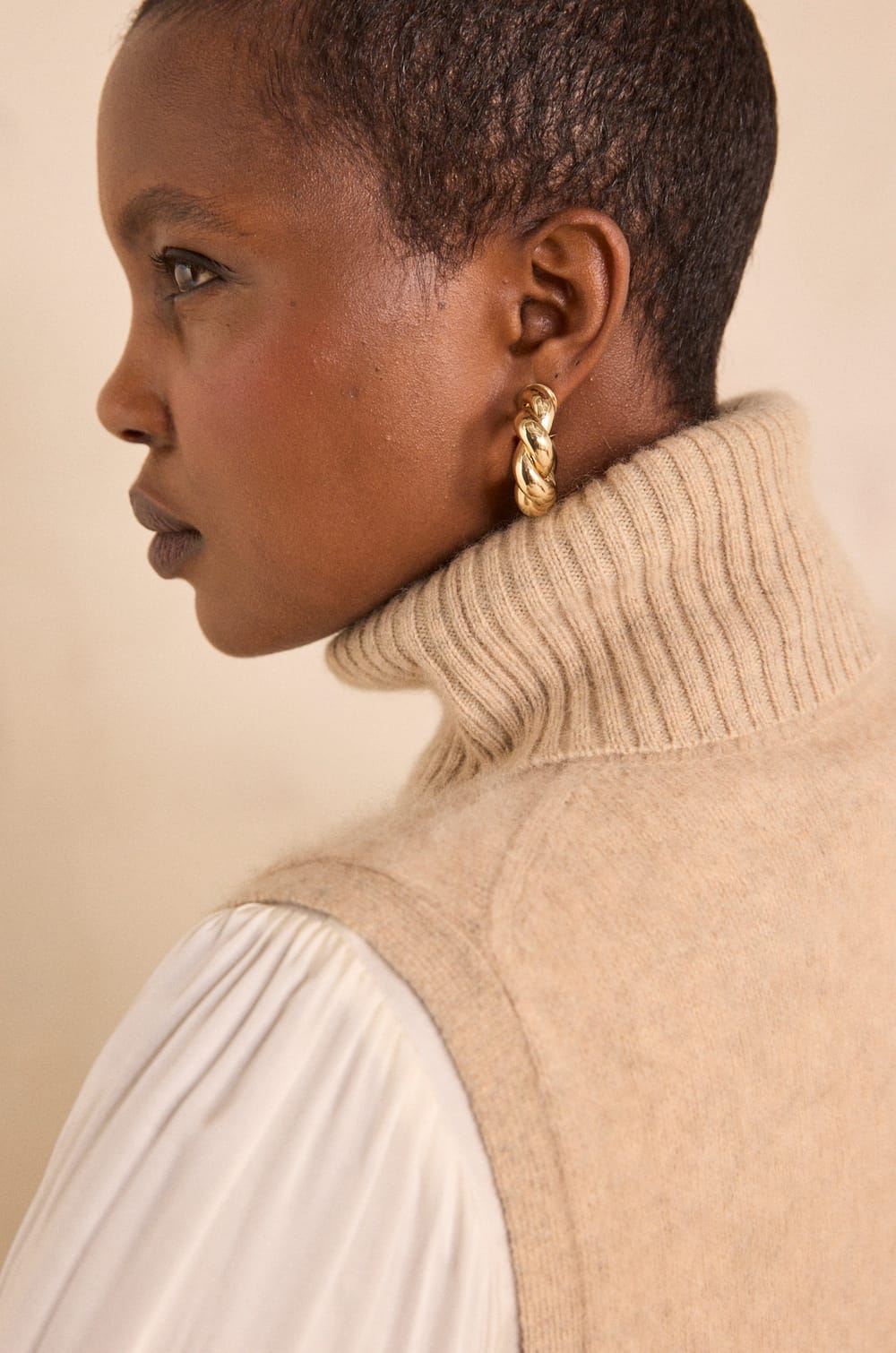 Cape sans manches en laine taupe clair REINE;${refinementColor}