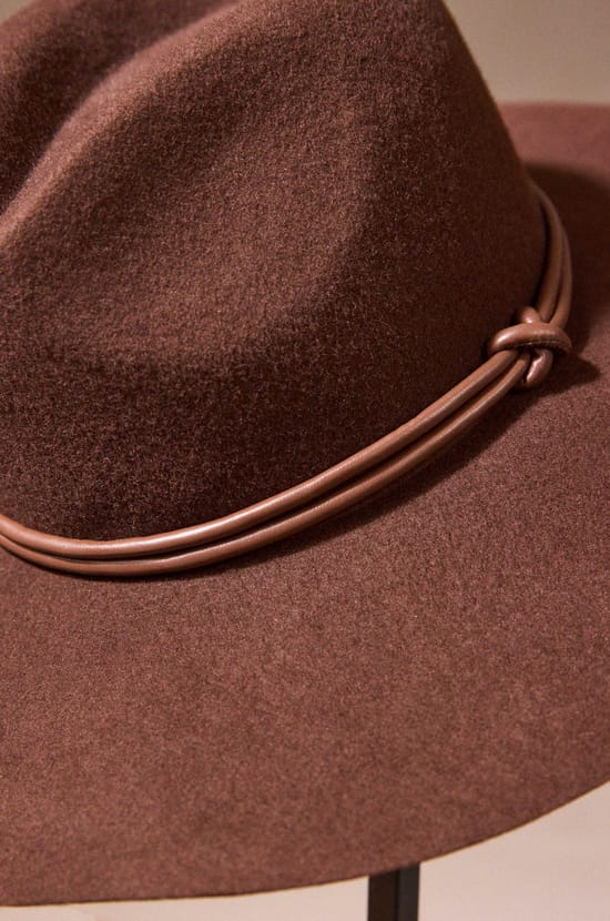GLADYS wool hat;${refinementColor}