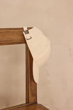 HAROLD Kappe aus Baumwollsamt;${refinementColor}