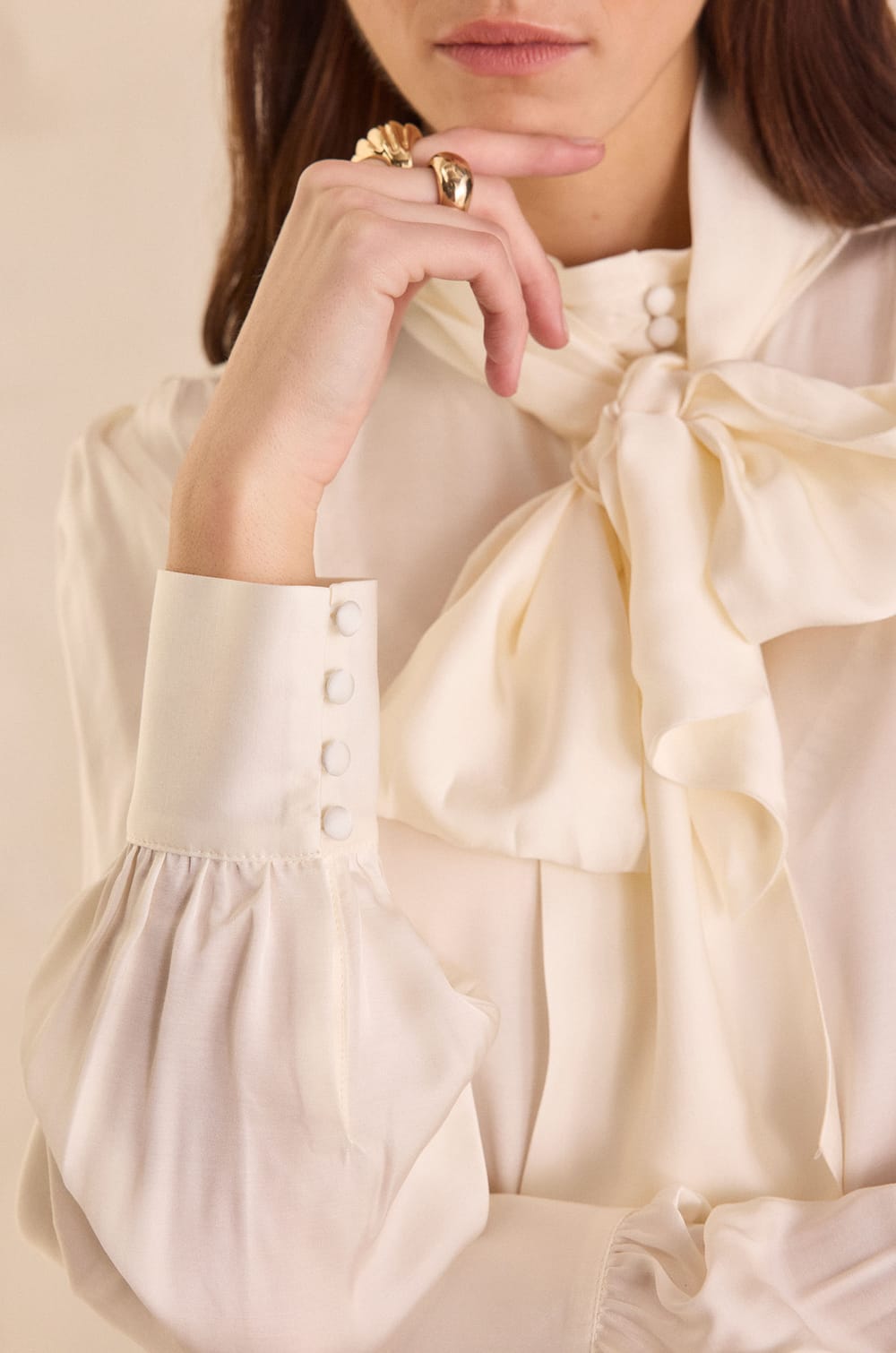 Blouse fluide à col lavallière SPIRIT;${refinementColor}