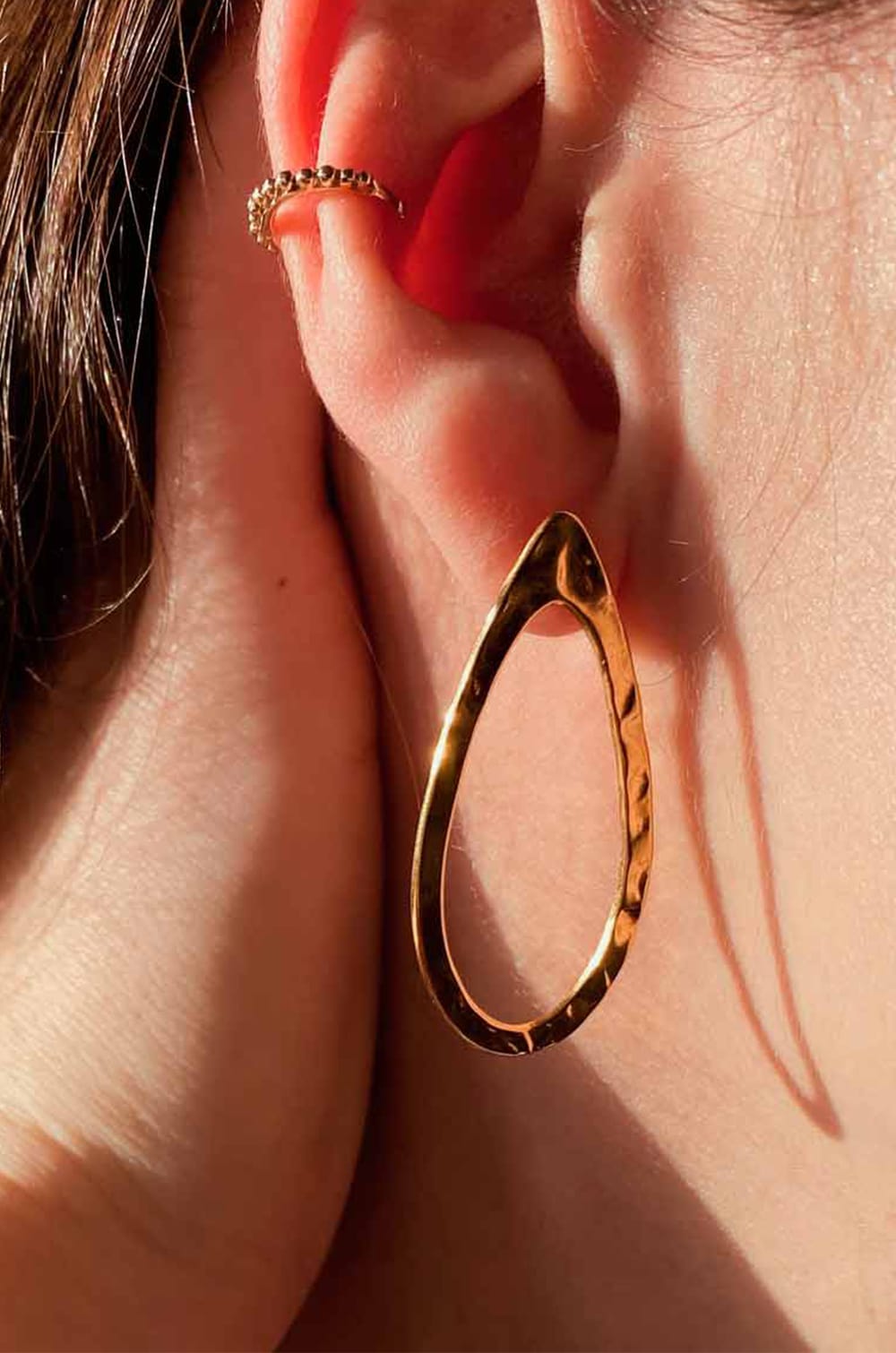 Boucle d'oreilles goutte martelée Bijoux Léone;${refinementColor}