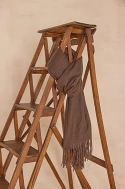 TOM scarf;${refinementColor}