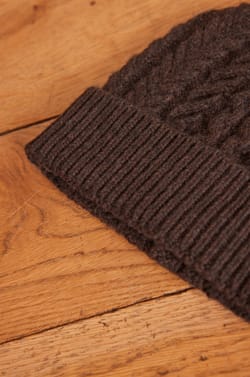 Bonnet HOCHE en maille torsadée;${refinementColor}