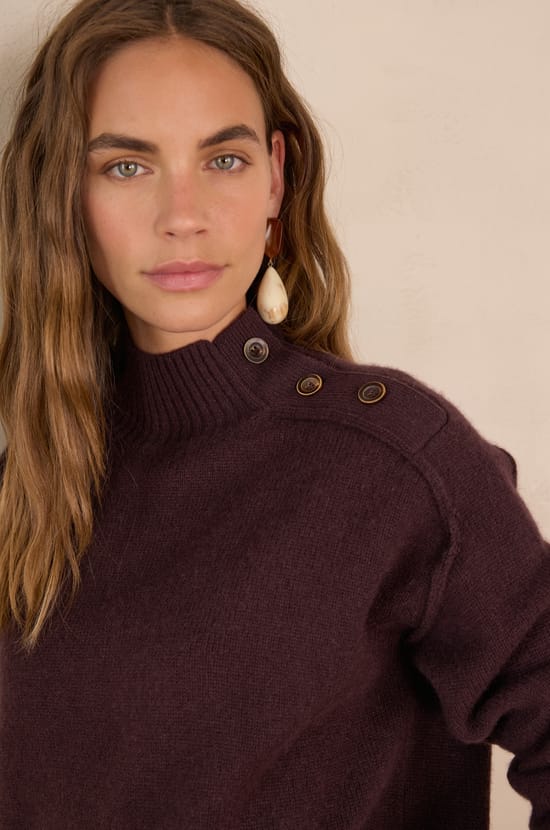 BRADLEY jumper in 100% cashmere with high neck;${refinementColor}