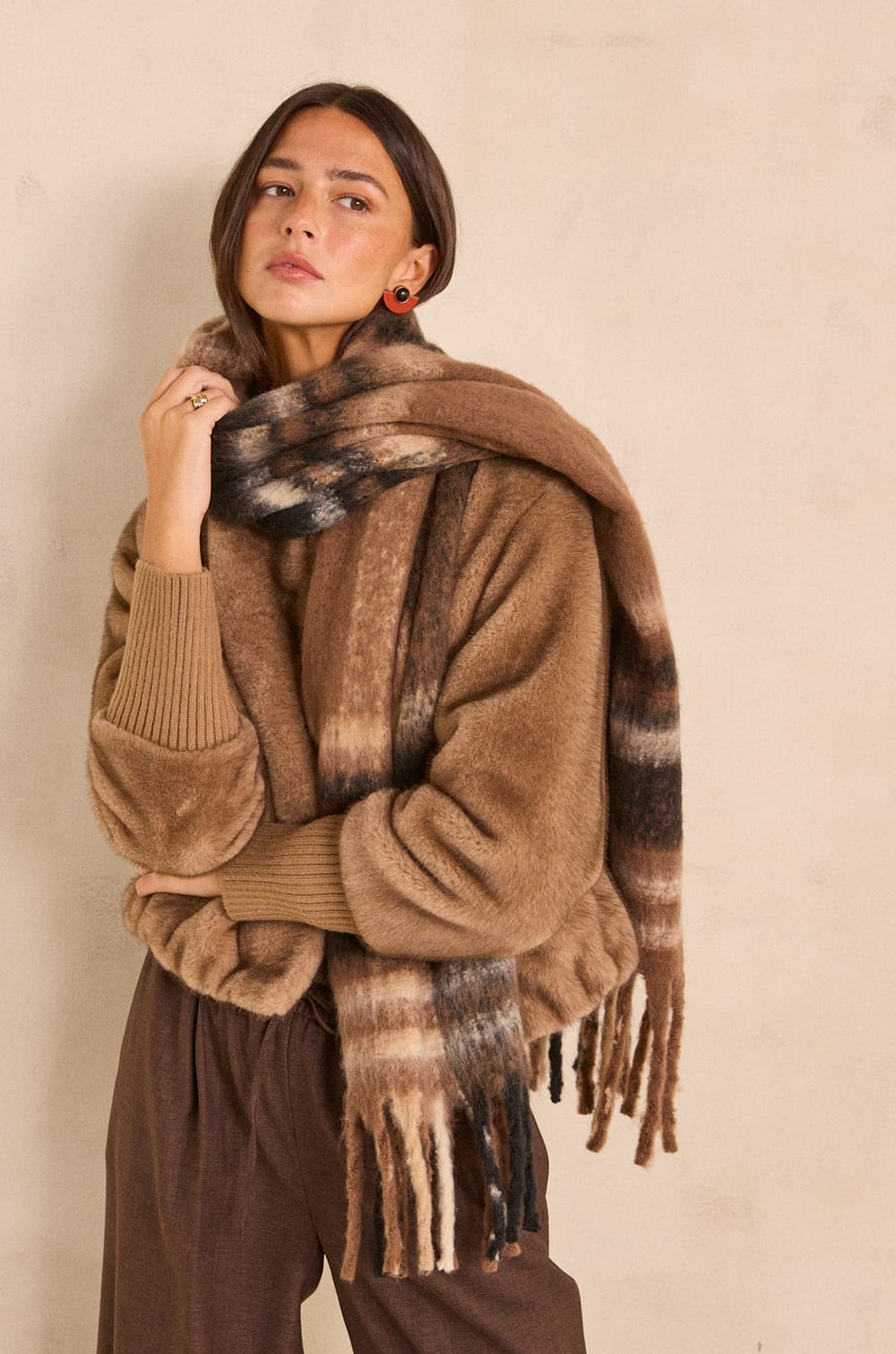 Woven scarf ROSA;${refinementColor}