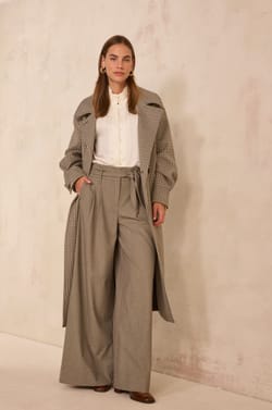 Wide beige pants in LILY;${refinementColor}