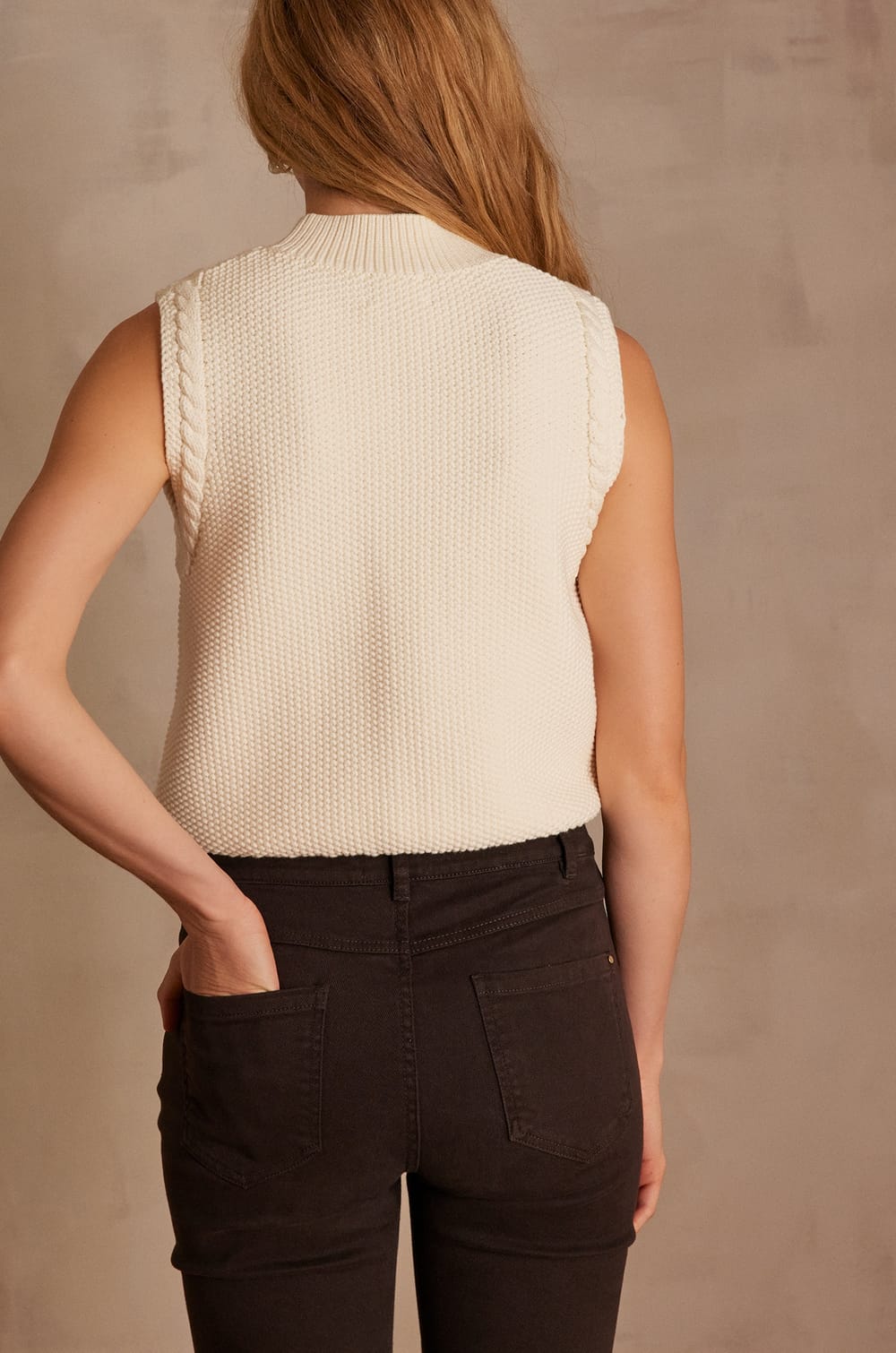 Pull sans manches SCARLET;${refinementColor}