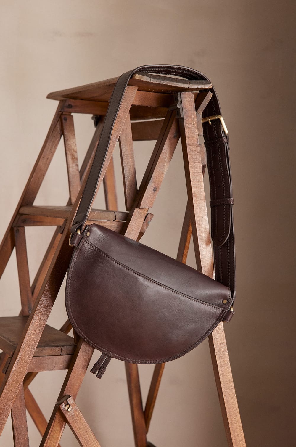 LUCIEN leather bum bag;${refinementColor}