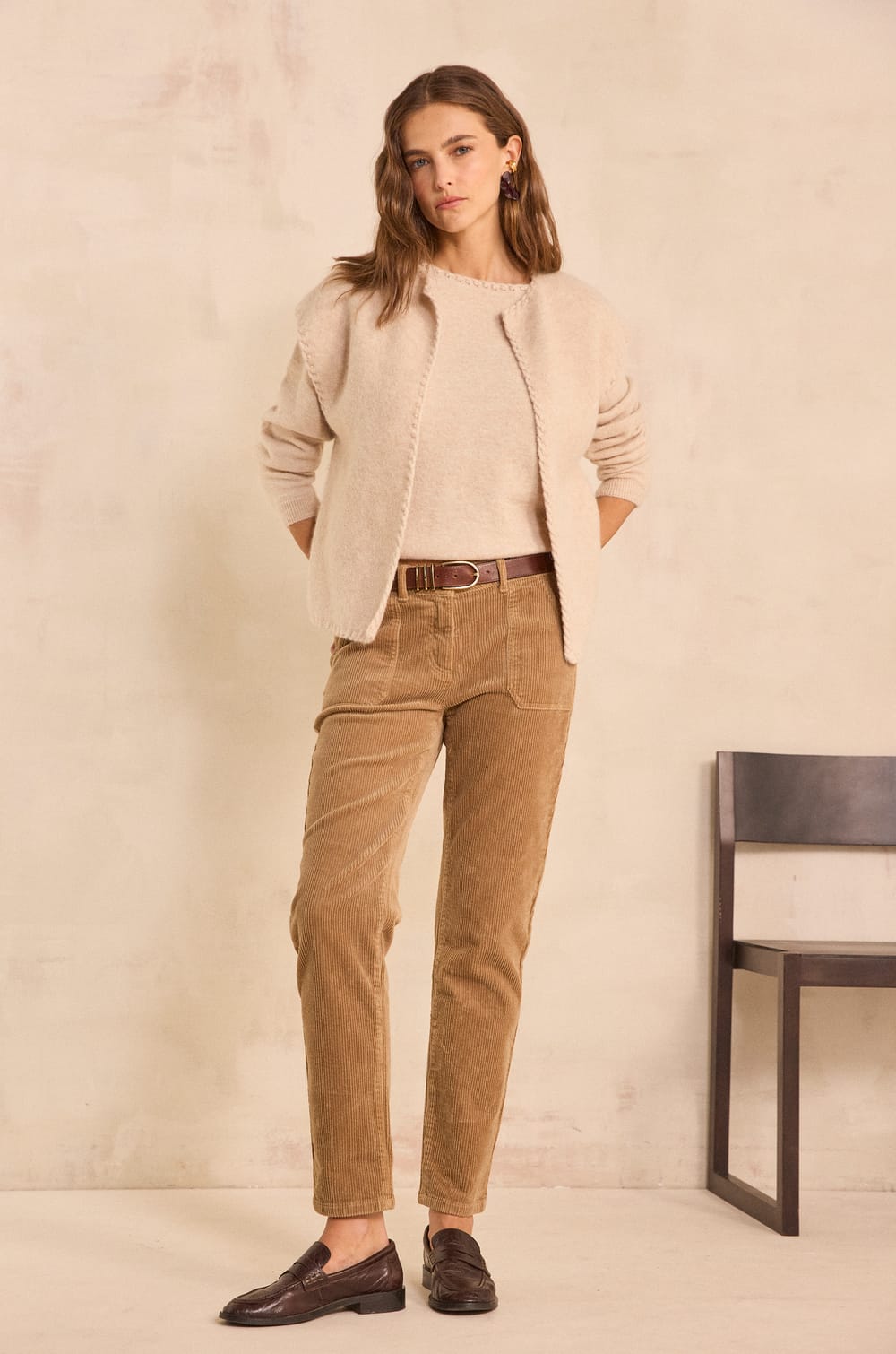 Chino en velours c&ocirc;tel&eacute; Nalla;${refinementColor}