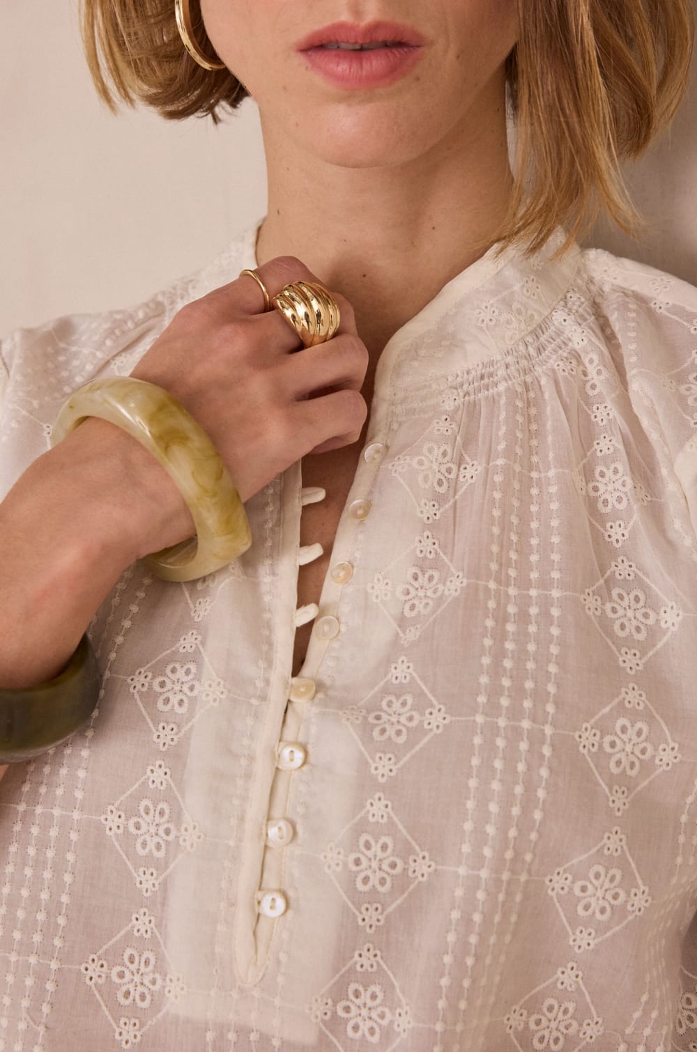 DELICE 100% cotton blouse with floral embroidery;${refinementColor}