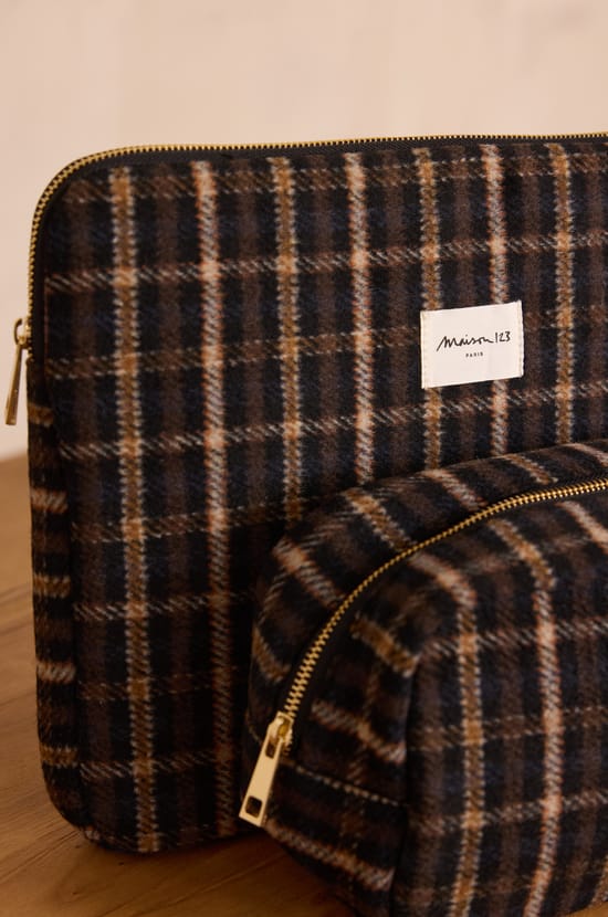 LIAM tartan pattern laptop sleeve;${refinementColor}