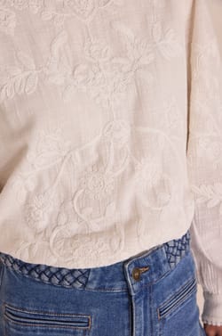 Floral embroidery blouse in 100% cotton DEBBY;${refinementColor}