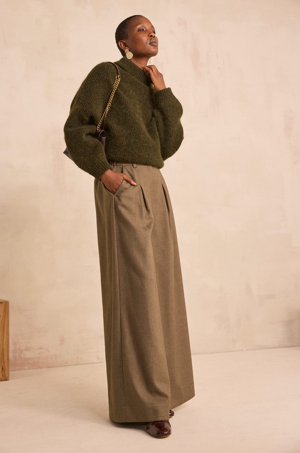 Pantalon large &agrave; pinces LUCE;${refinementColor}
