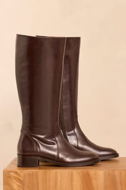 OLIVIA flat leather boots;${refinementColor}