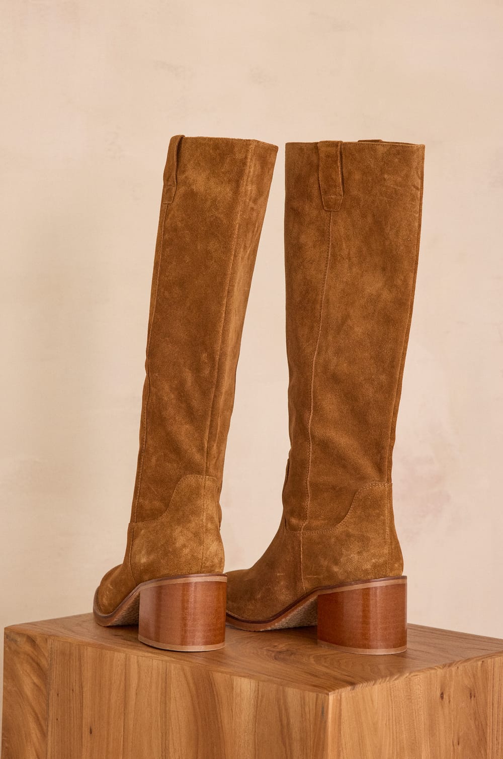 Hohe VICTORIA Stiefel aus Leder;${refinementColor}