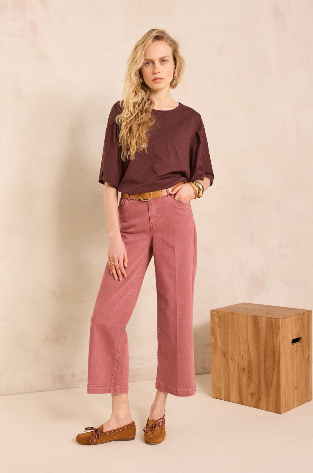 ROSIE cropped straight pants;${refinementColor}
