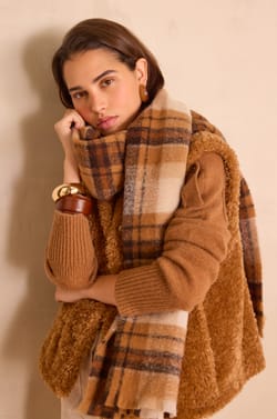 BROOKLYN Sleeveless Cardigan;${refinementColor}