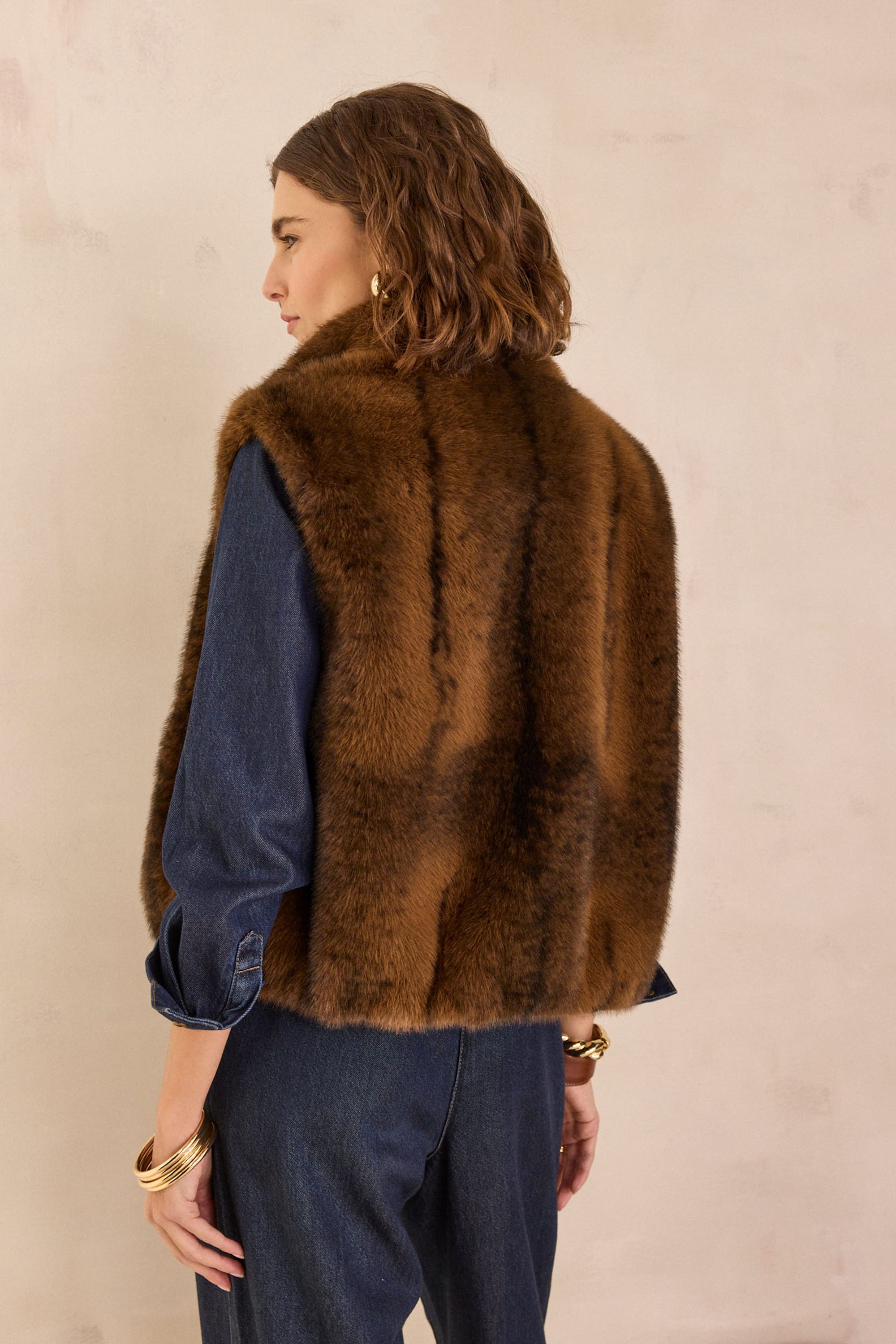 SUZANNE fluffy sleeveless Cardigan woman | TABAC | Maison 123