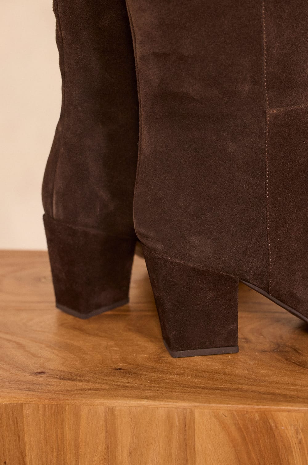 OSCAR suede heeled boots;${refinementColor}