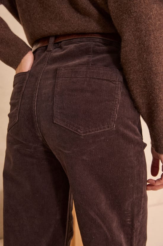 Dark brown velvet pants ROMA;${refinementColor}
