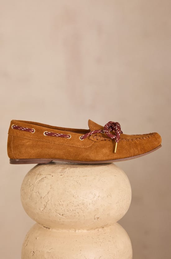 Leather loafers SUE;${refinementColor}