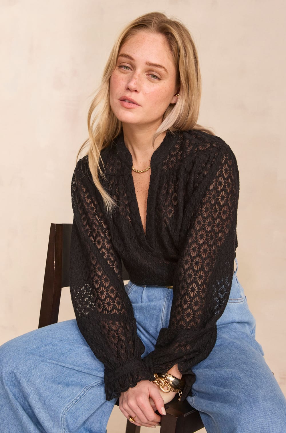 Embroidered cotton V-neck blouse DANIELA;${refinementColor}