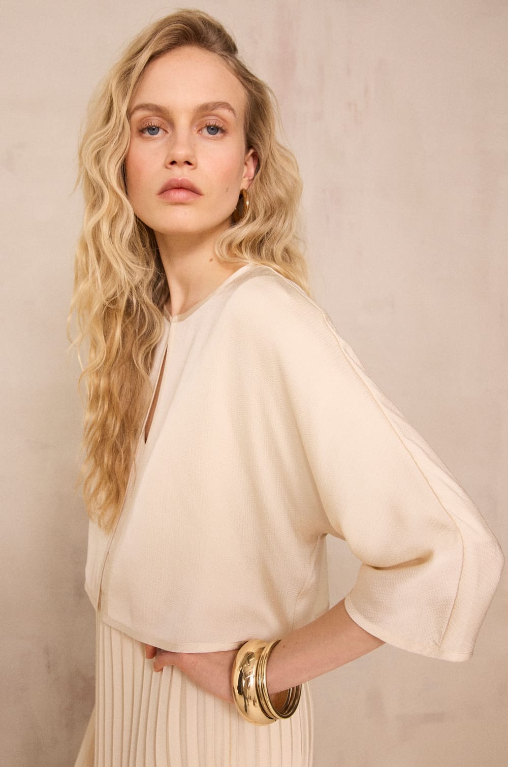 Open blouse with 3/4 sleeves DINO;${refinementColor}