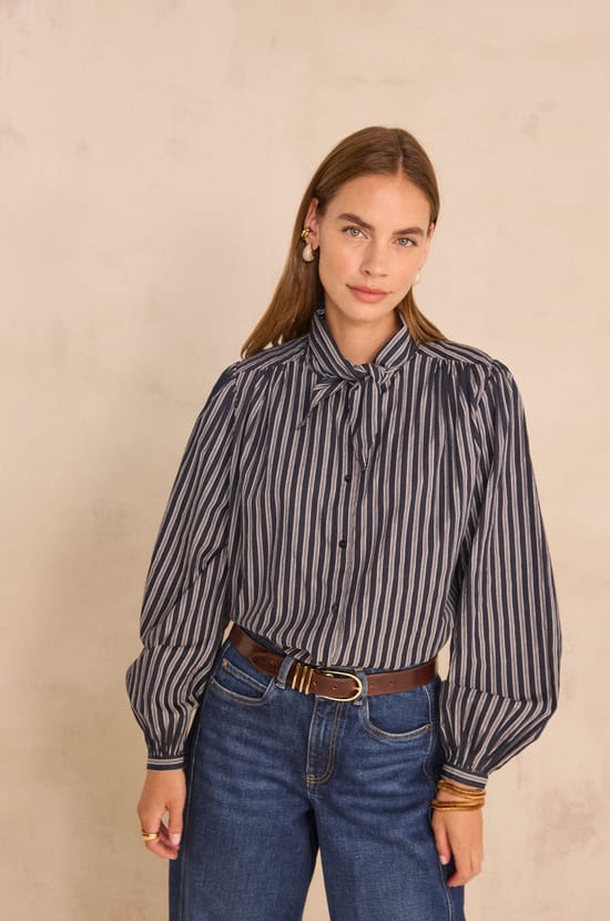 Navy long-sleeved cotton blouse MALO;${refinementColor}
