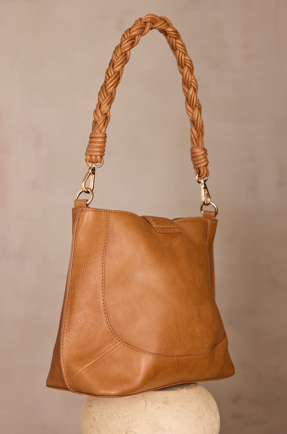 100% leather MARCEL bag;${refinementColor}