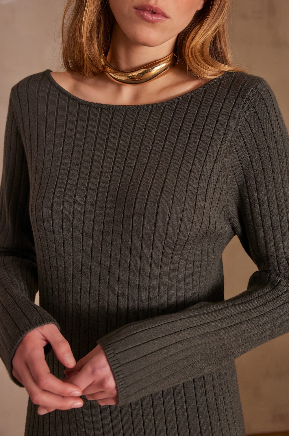ROBE LEONIE;${refinementColor}