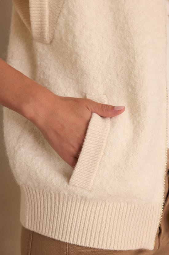 BRIAN sleeveless cardigan in alpaca and wool;${refinementColor}