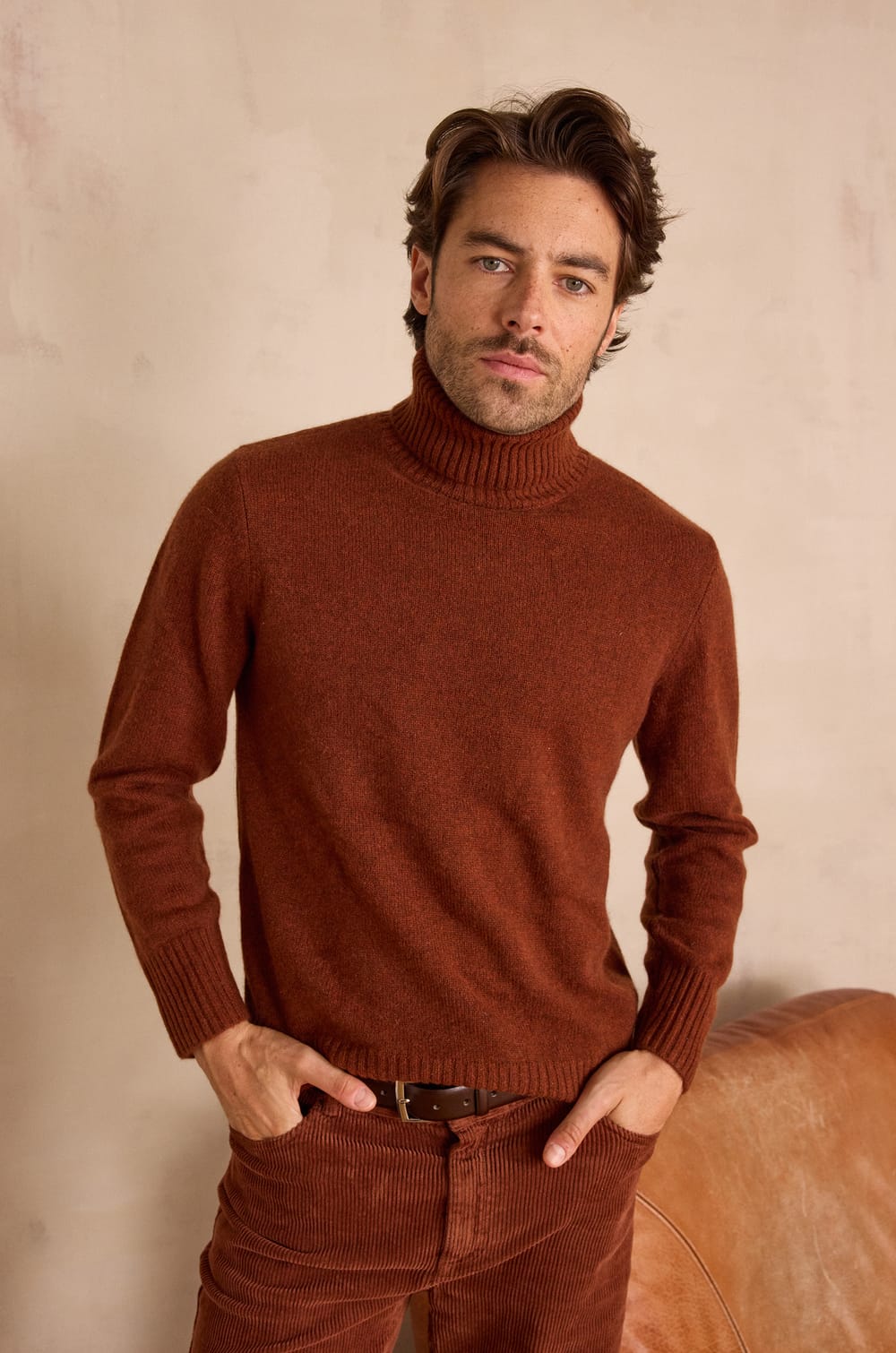 Unisex SWAN(N) turtleneck jumper in 100% cashmere - 4 ply;${refinementColor}